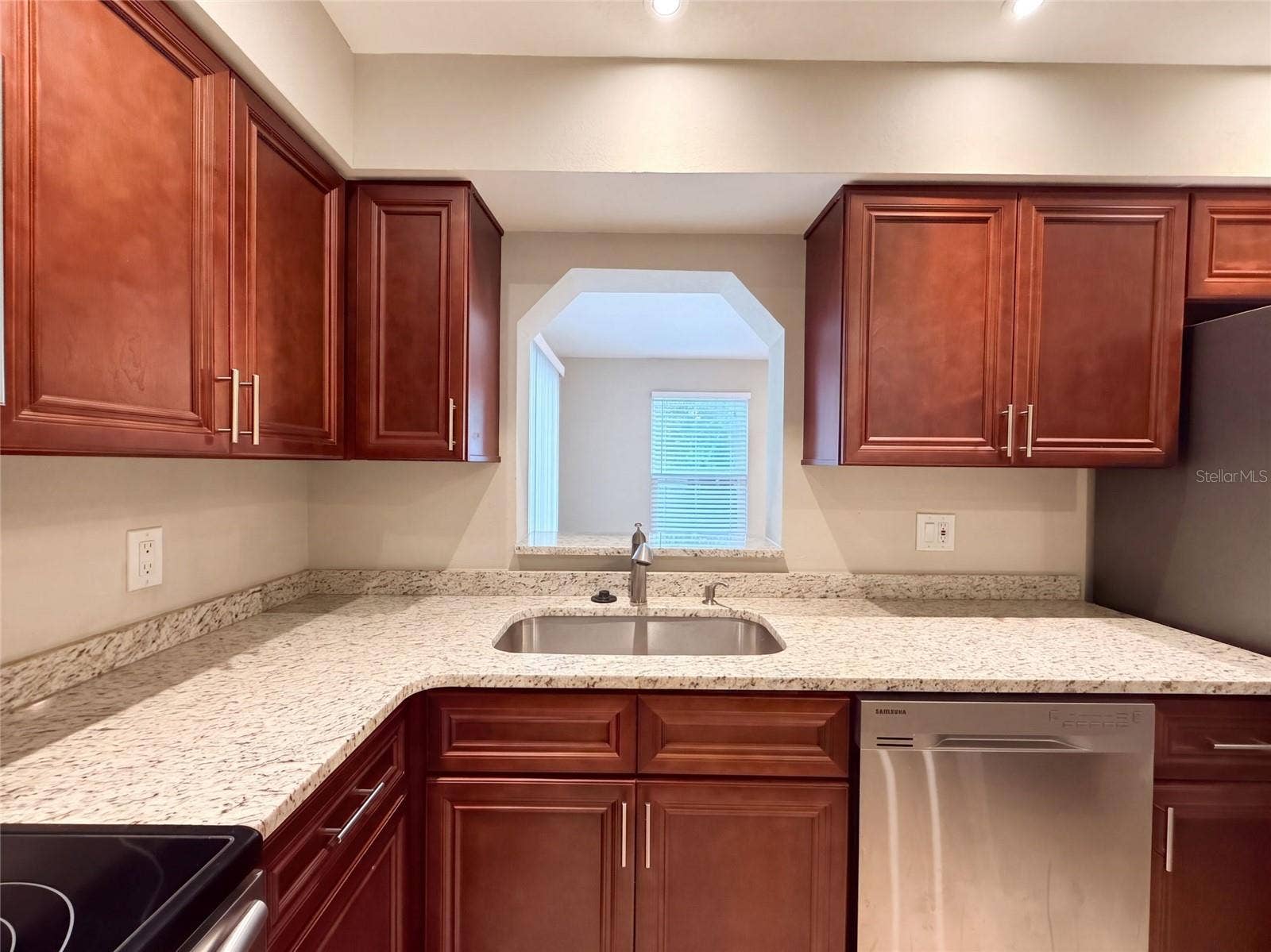 881 VICKSBURG STREET, Deltona, FL 32725 881 VICKSBURG STREET, Deltona, FL 32725