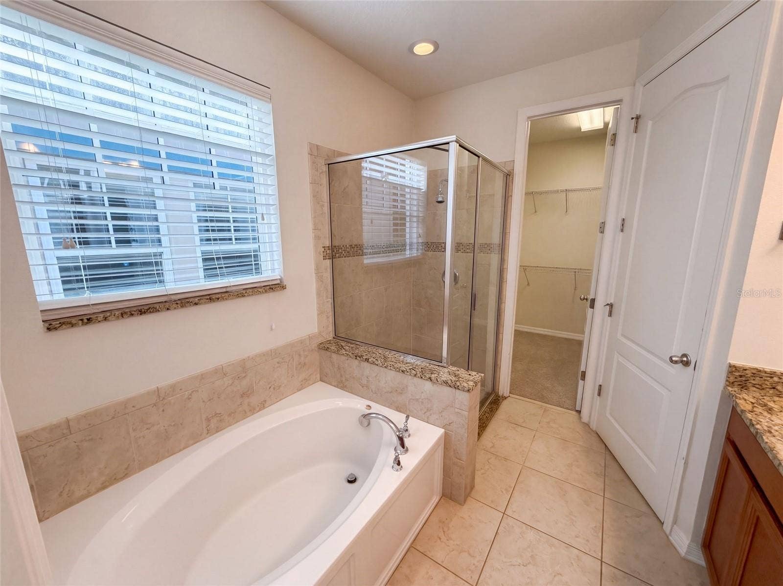 8231 LAUREATE BOULEVARD, Orlando, FL 32827 8231 LAUREATE BOULEVARD, Orlando, FL 32827