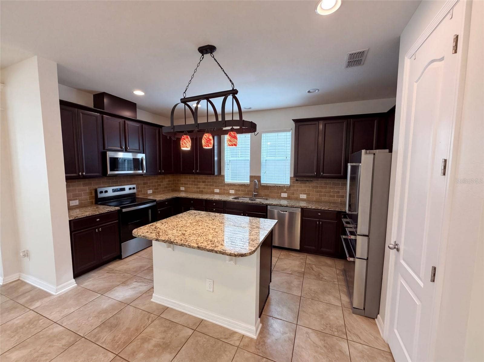 8231 LAUREATE BOULEVARD, Orlando, FL 32827 8231 LAUREATE BOULEVARD, Orlando, FL 32827