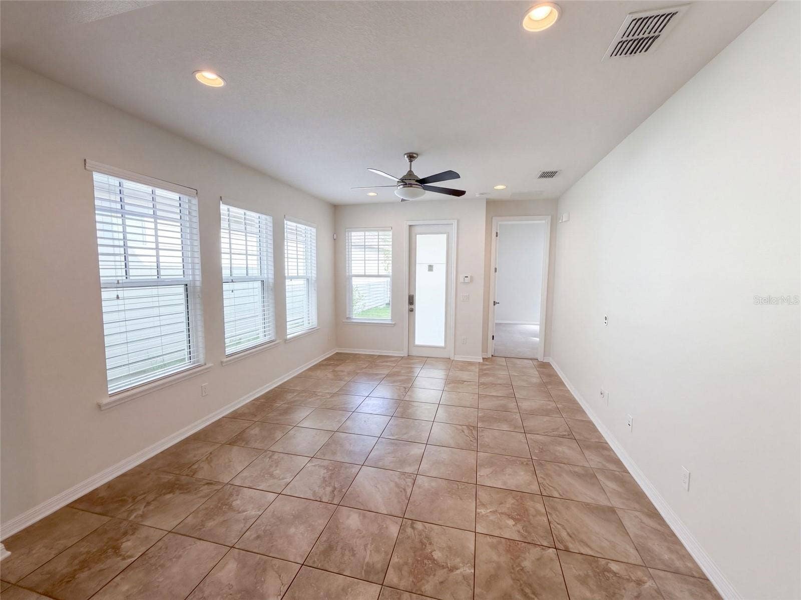 8231 LAUREATE BOULEVARD, Orlando, FL 32827 8231 LAUREATE BOULEVARD, Orlando, FL 32827