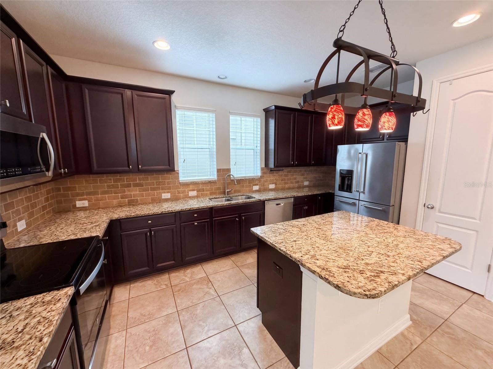 8231 LAUREATE BOULEVARD, Orlando, FL 32827 8231 LAUREATE BOULEVARD, Orlando, FL 32827