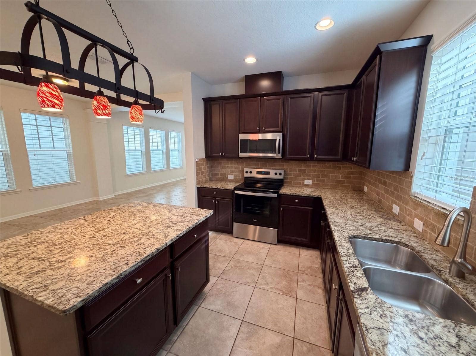8231 LAUREATE BOULEVARD, Orlando, FL 32827 8231 LAUREATE BOULEVARD, Orlando, FL 32827