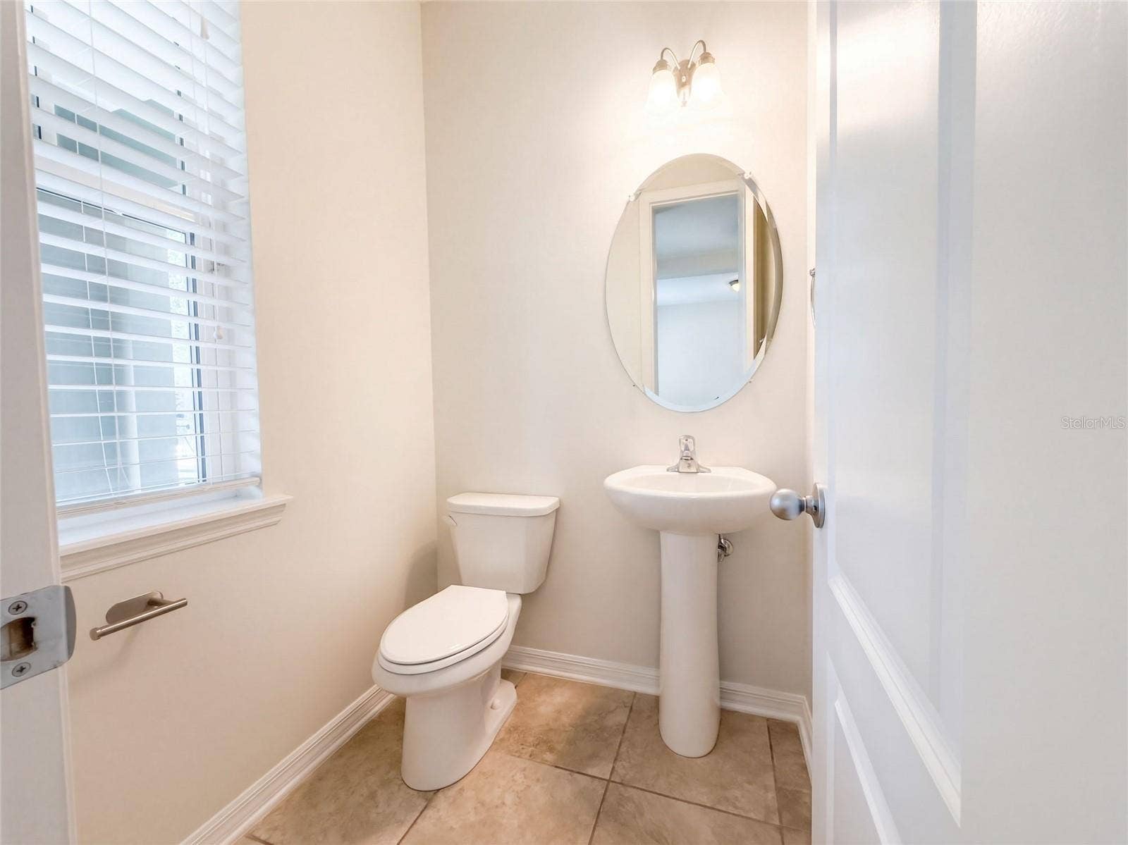 8231 LAUREATE BOULEVARD, Orlando, FL 32827 8231 LAUREATE BOULEVARD, Orlando, FL 32827