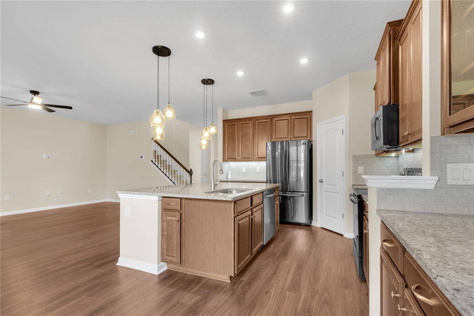17104 GOLDCREST LOOP, Clermont, FL 34714 17104 GOLDCREST LOOP, Clermont, FL 34714