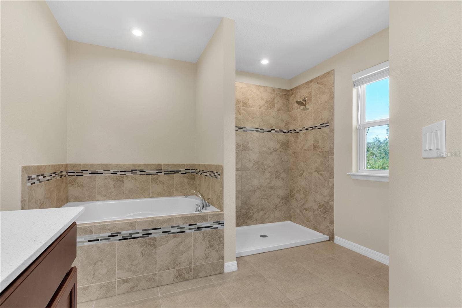 17104 GOLDCREST LOOP, Clermont, FL 34714 17104 GOLDCREST LOOP, Clermont, FL 34714