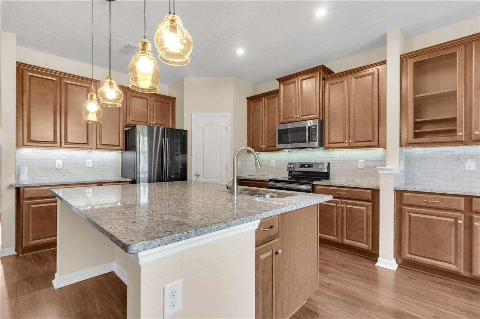 17104 GOLDCREST LOOP, Clermont, FL 34714 17104 GOLDCREST LOOP, Clermont, FL 34714