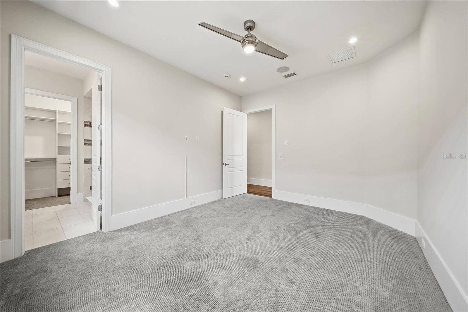 1051 JACK NICKLAUS COURT, Kissimmee, FL 34747 1051 JACK NICKLAUS COURT, Kissimmee, FL 34747