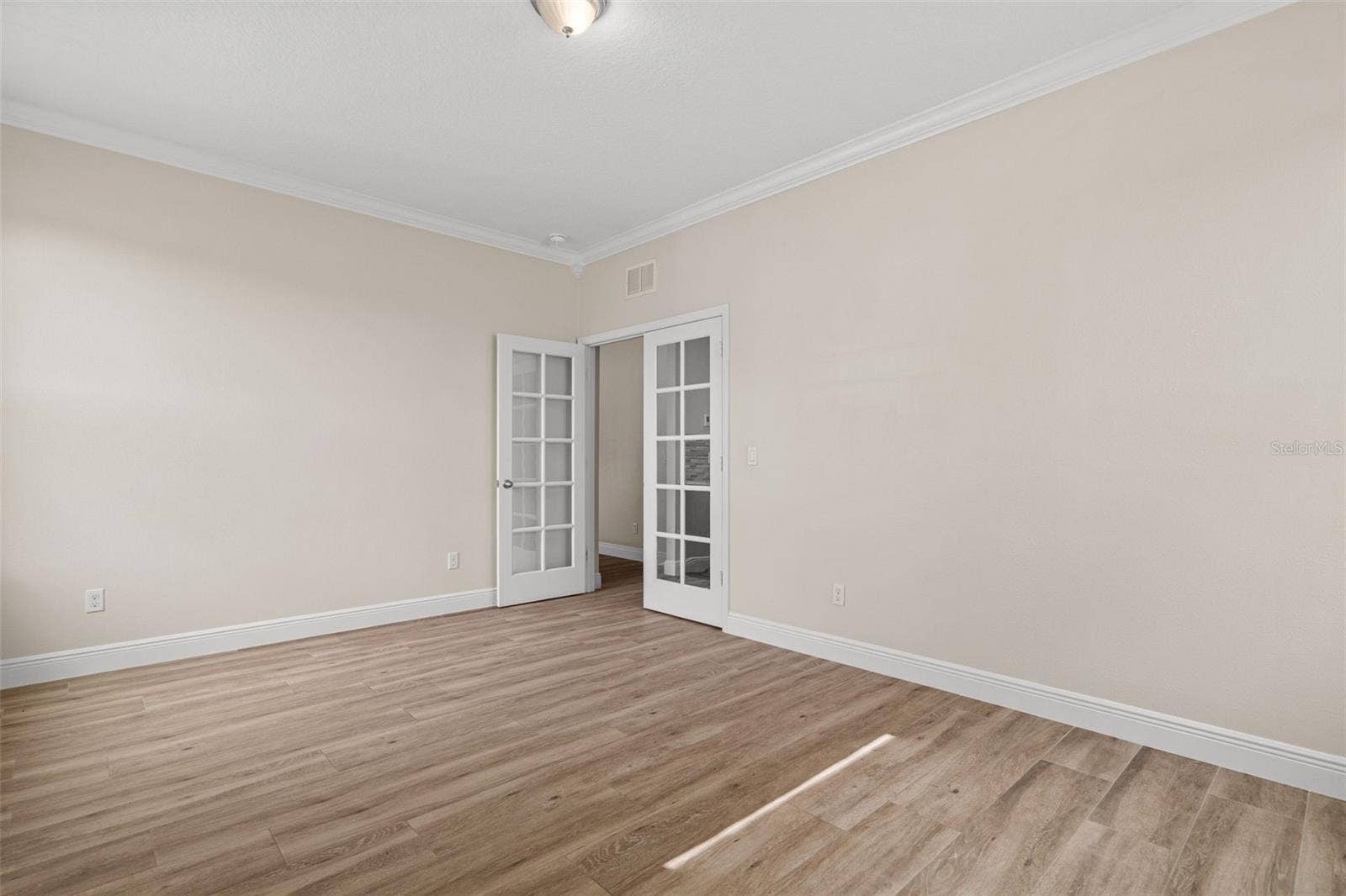 3611 MT VERNON WAY, Kissimmee, FL 34741 3611 MT VERNON WAY, Kissimmee, FL 34741