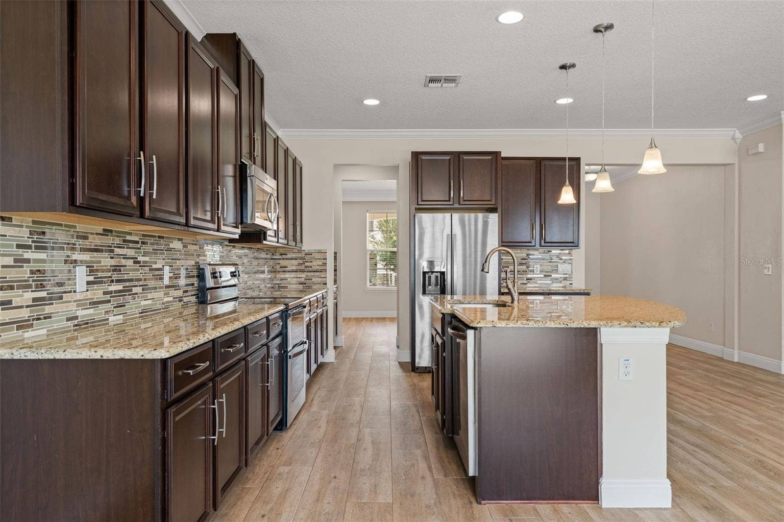 3611 MT VERNON WAY, Kissimmee, FL 34741 3611 MT VERNON WAY, Kissimmee, FL 34741