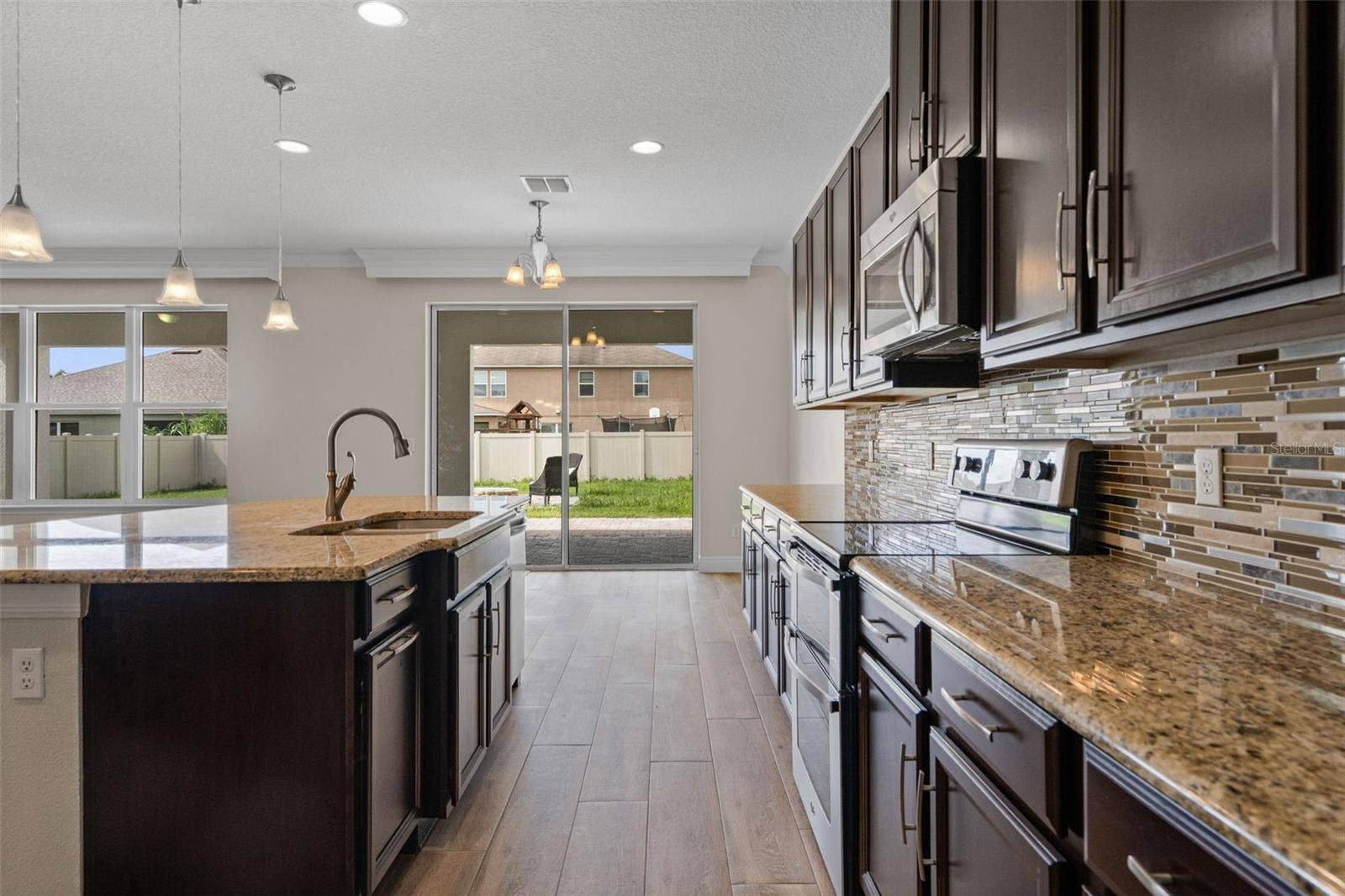3611 MT VERNON WAY, Kissimmee, FL 34741 3611 MT VERNON WAY, Kissimmee, FL 34741