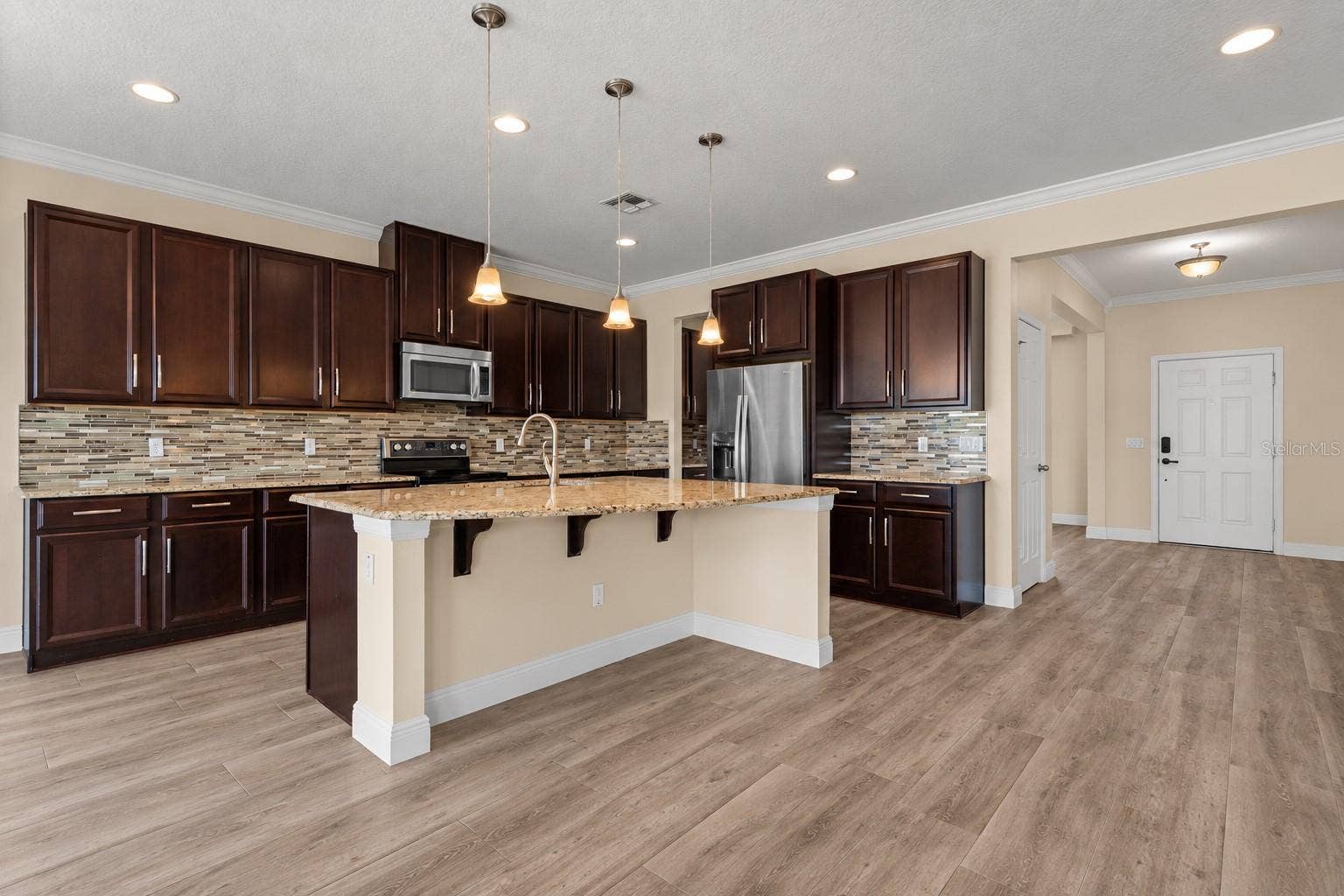 3611 MT VERNON WAY, Kissimmee, FL 34741 3611 MT VERNON WAY, Kissimmee, FL 34741