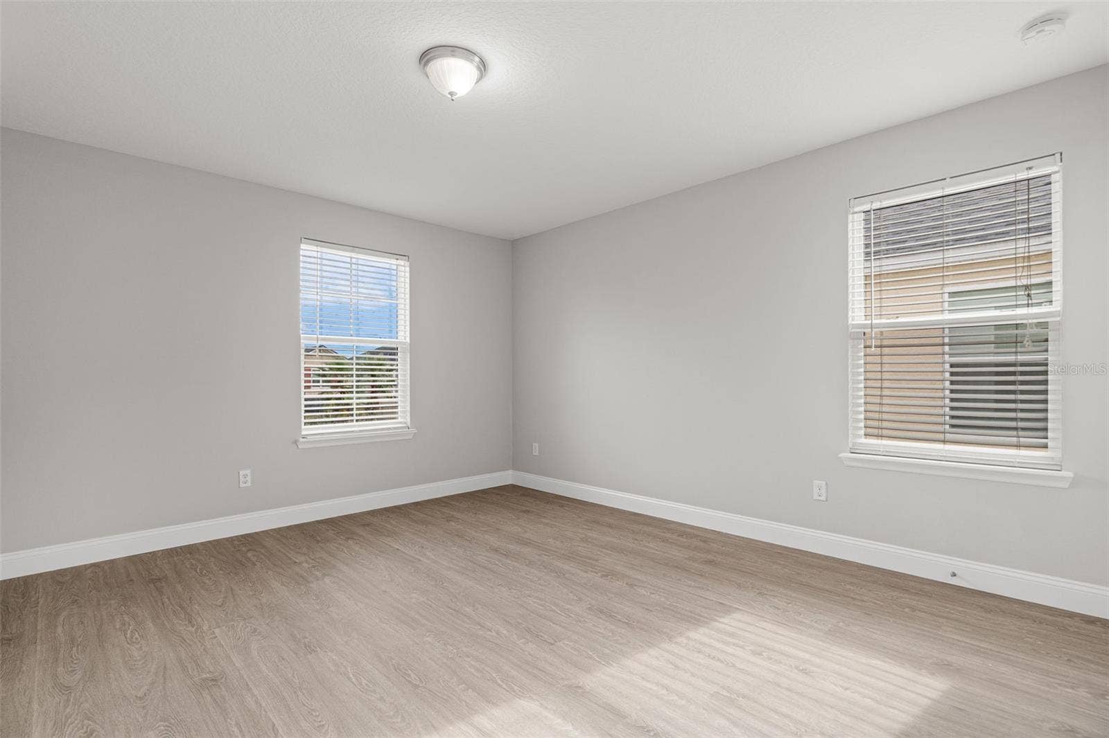 3611 MT VERNON WAY, Kissimmee, FL 34741 3611 MT VERNON WAY, Kissimmee, FL 34741