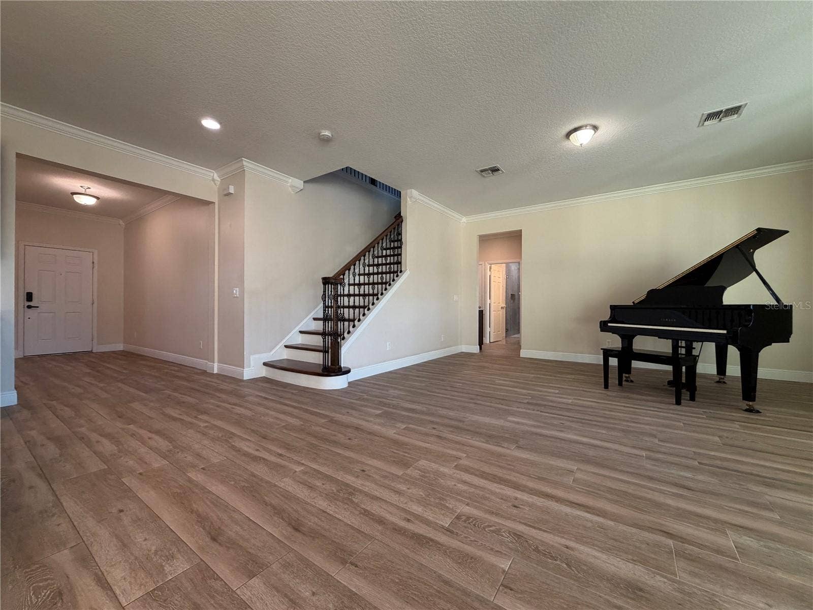3611 MT VERNON WAY, Kissimmee, FL 34741 3611 MT VERNON WAY, Kissimmee, FL 34741