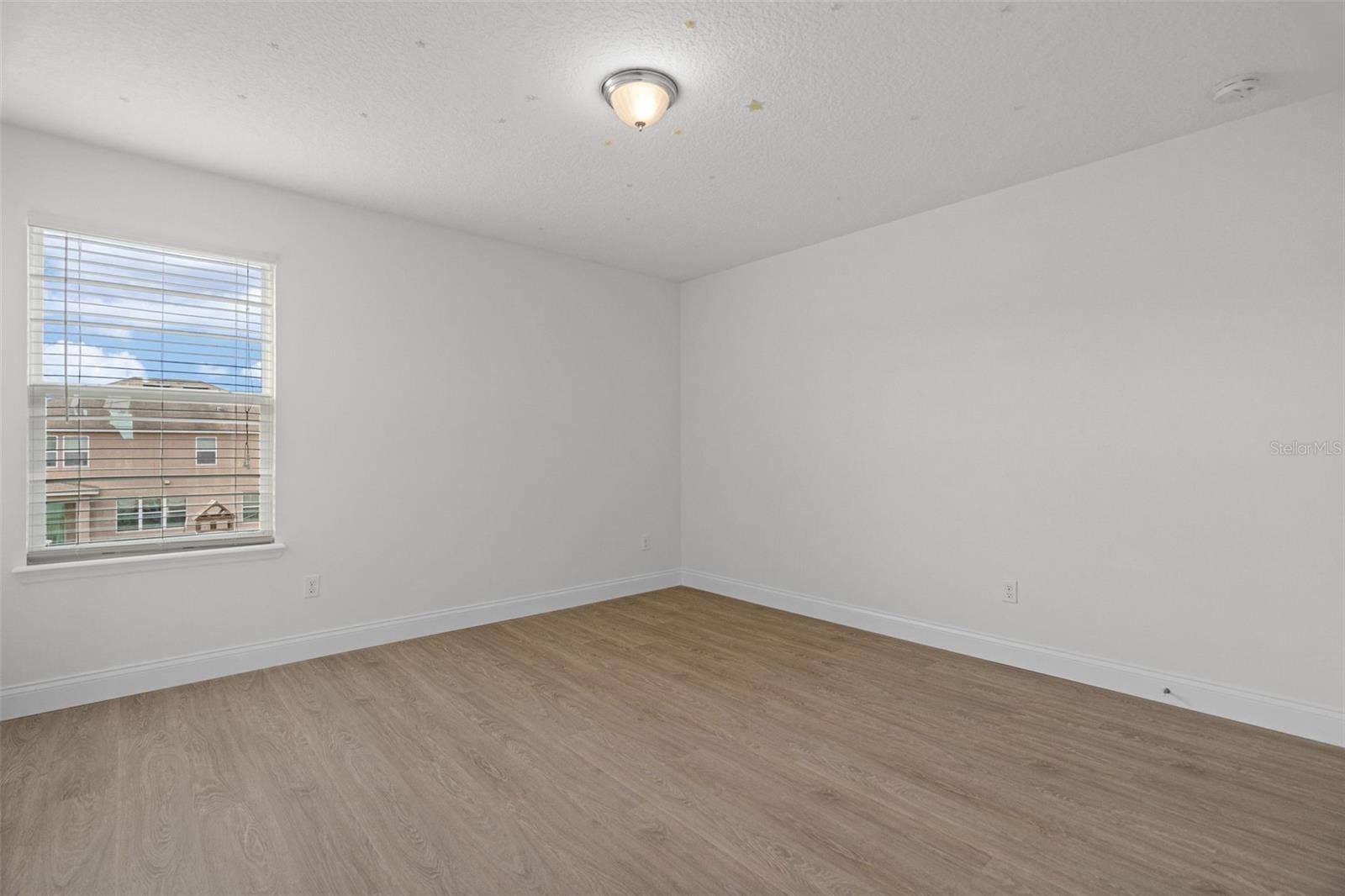 3611 MT VERNON WAY, Kissimmee, FL 34741 3611 MT VERNON WAY, Kissimmee, FL 34741