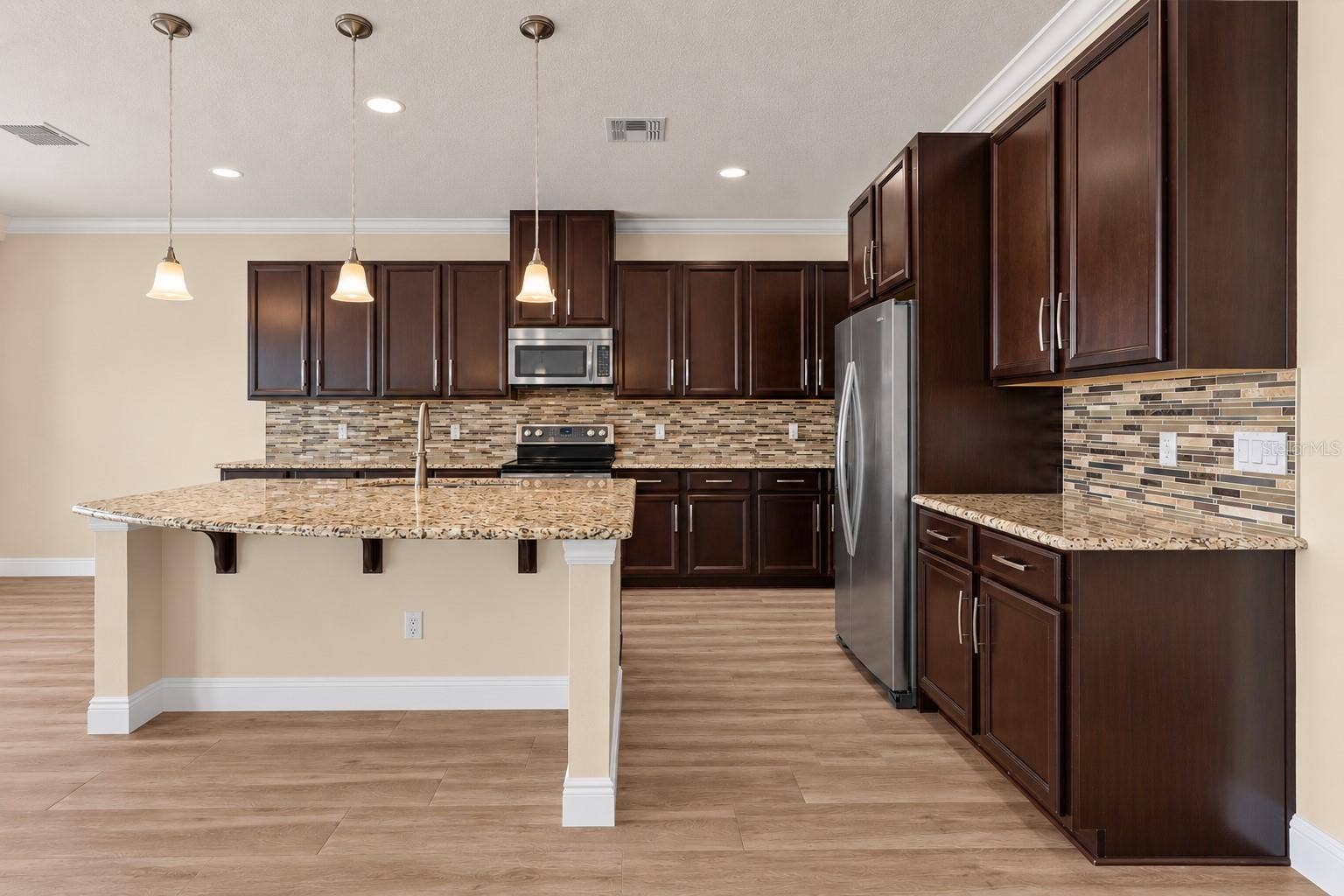 3611 MT VERNON WAY, Kissimmee, FL 34741 3611 MT VERNON WAY, Kissimmee, FL 34741