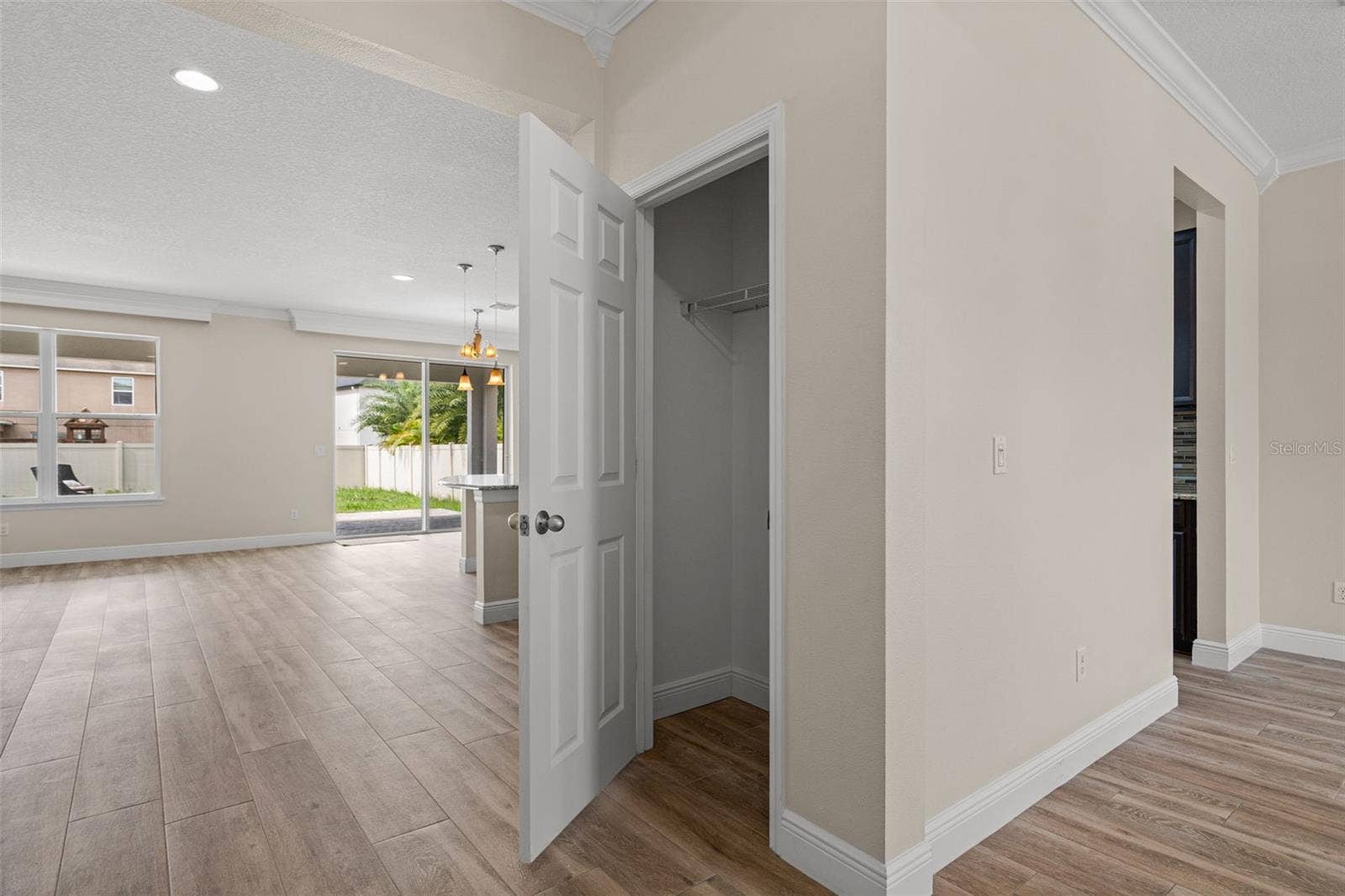 3611 MT VERNON WAY, Kissimmee, FL 34741 3611 MT VERNON WAY, Kissimmee, FL 34741