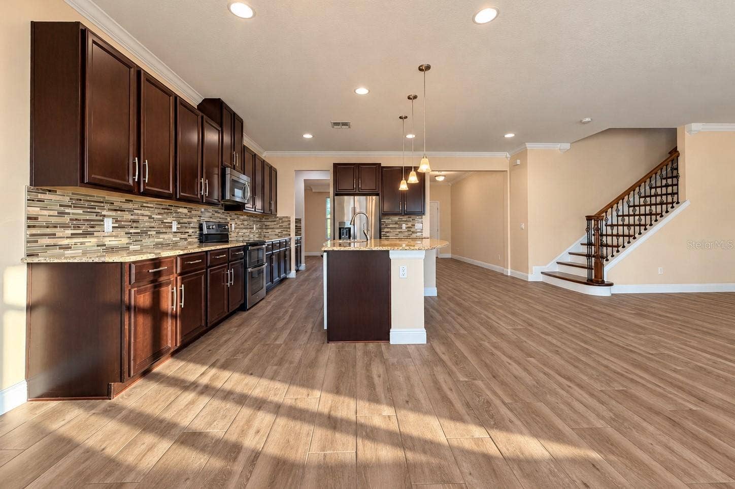 3611 MT VERNON WAY, Kissimmee, FL 34741 3611 MT VERNON WAY, Kissimmee, FL 34741