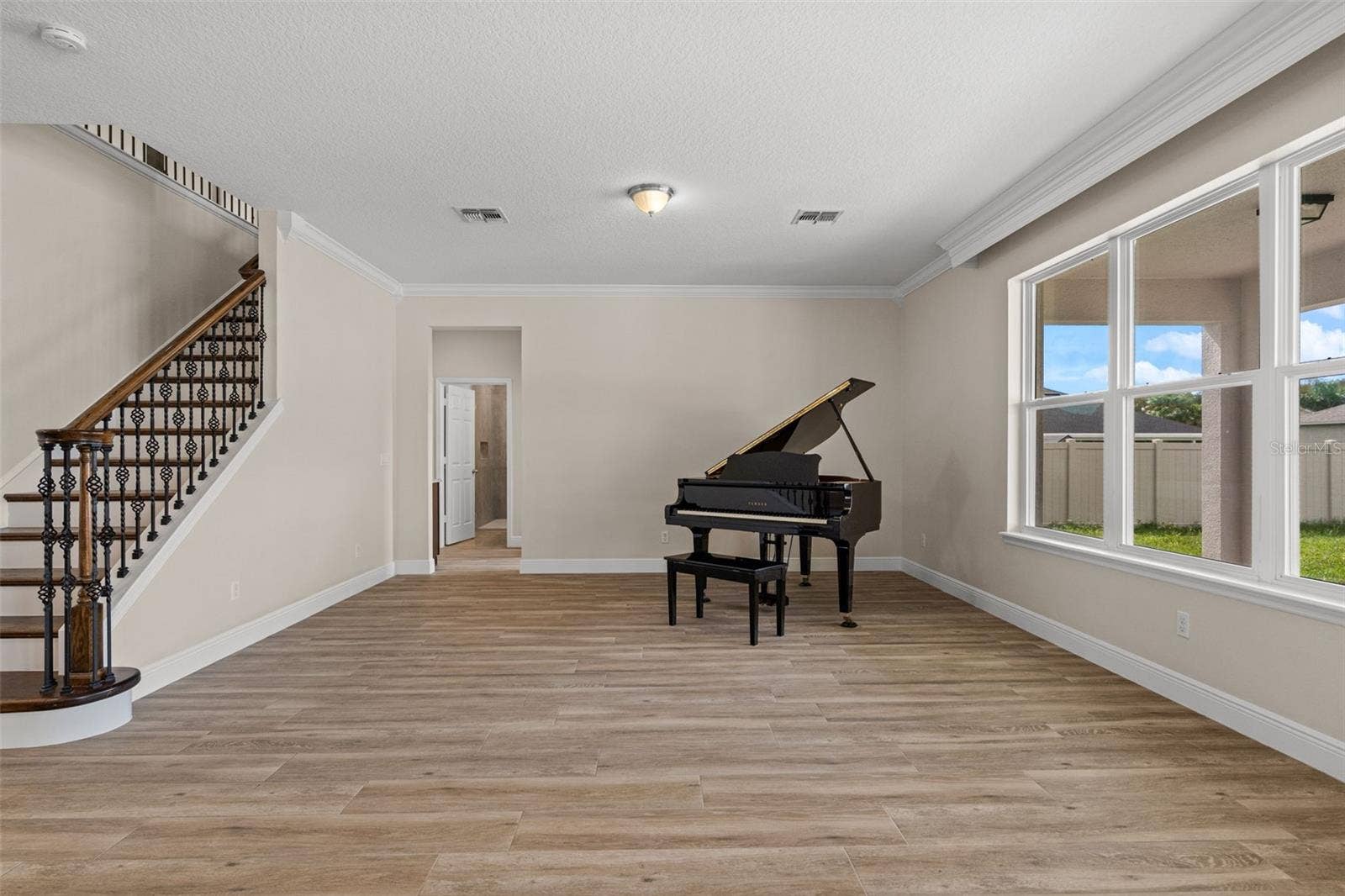 3611 MT VERNON WAY, Kissimmee, FL 34741 3611 MT VERNON WAY, Kissimmee, FL 34741