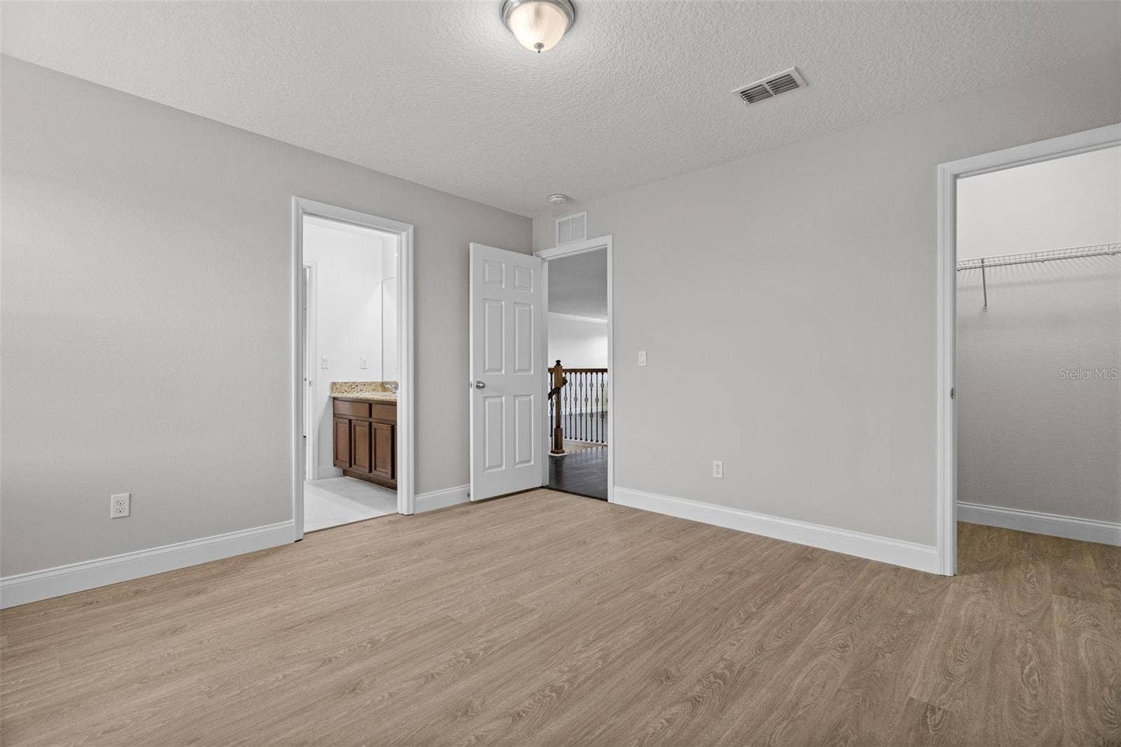 3611 MT VERNON WAY, Kissimmee, FL 34741 3611 MT VERNON WAY, Kissimmee, FL 34741