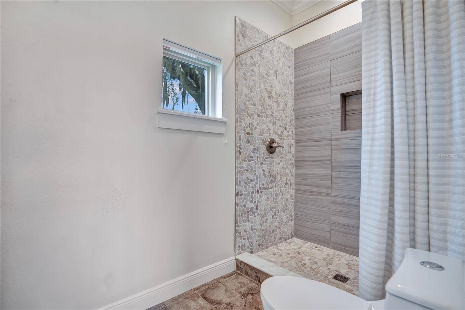 8804 BAY HILL BOULEVARD, Orlando, FL 32819 8804 BAY HILL BOULEVARD, Orlando, FL 32819