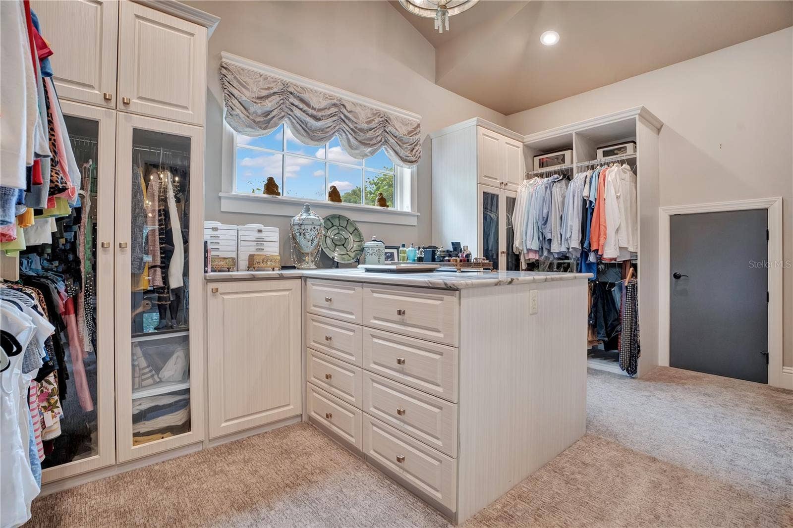 8804 BAY HILL BOULEVARD, Orlando, FL 32819 8804 BAY HILL BOULEVARD, Orlando, FL 32819