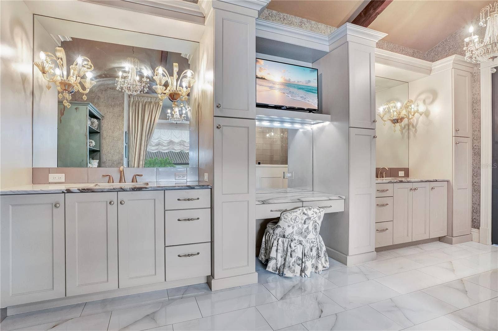 8804 BAY HILL BOULEVARD, Orlando, FL 32819 8804 BAY HILL BOULEVARD, Orlando, FL 32819