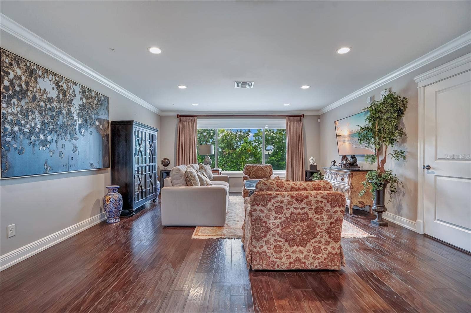 8804 BAY HILL BOULEVARD, Orlando, FL 32819 8804 BAY HILL BOULEVARD, Orlando, FL 32819