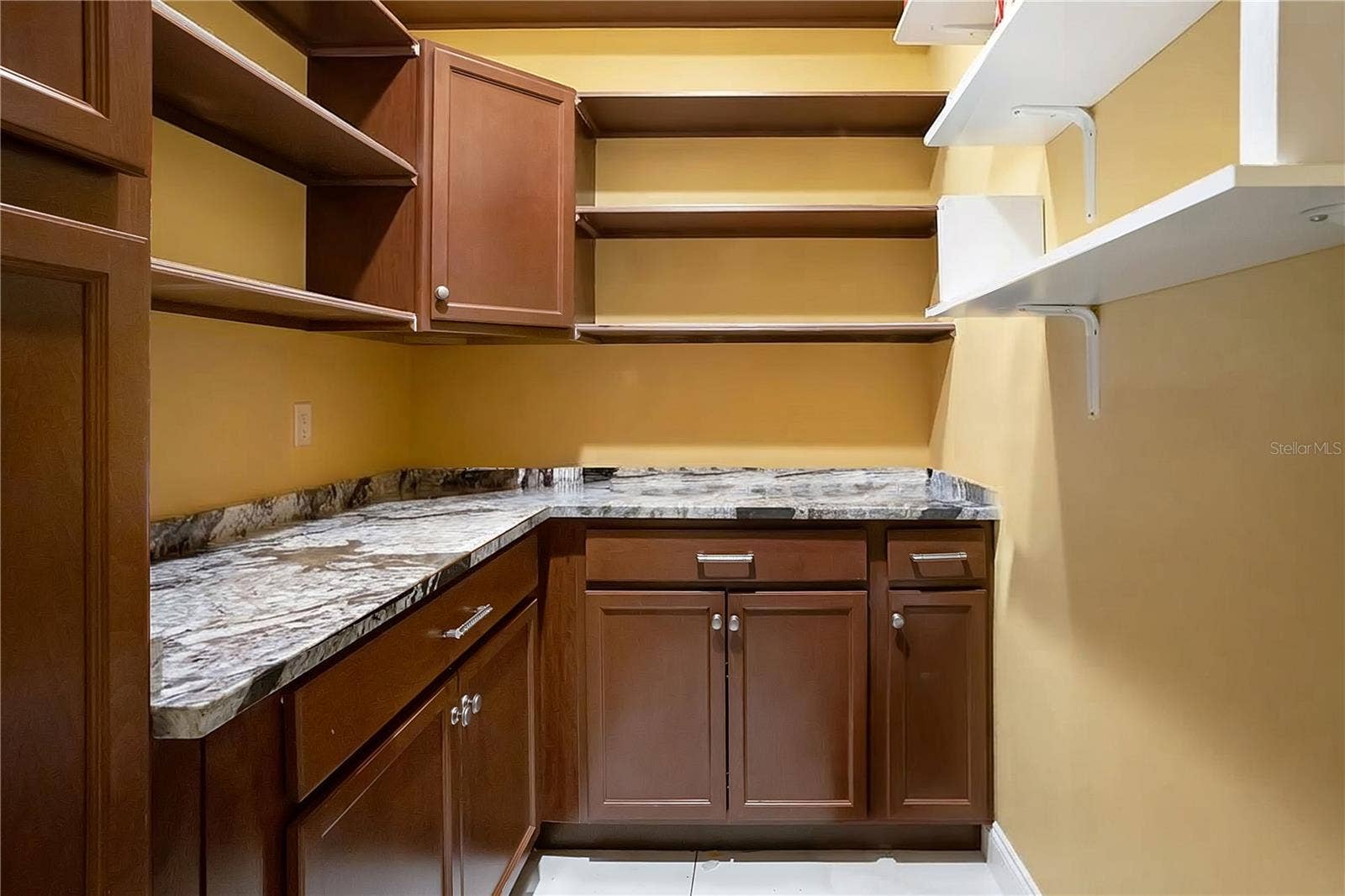 8804 BAY HILL BOULEVARD, Orlando, FL 32819 8804 BAY HILL BOULEVARD, Orlando, FL 32819