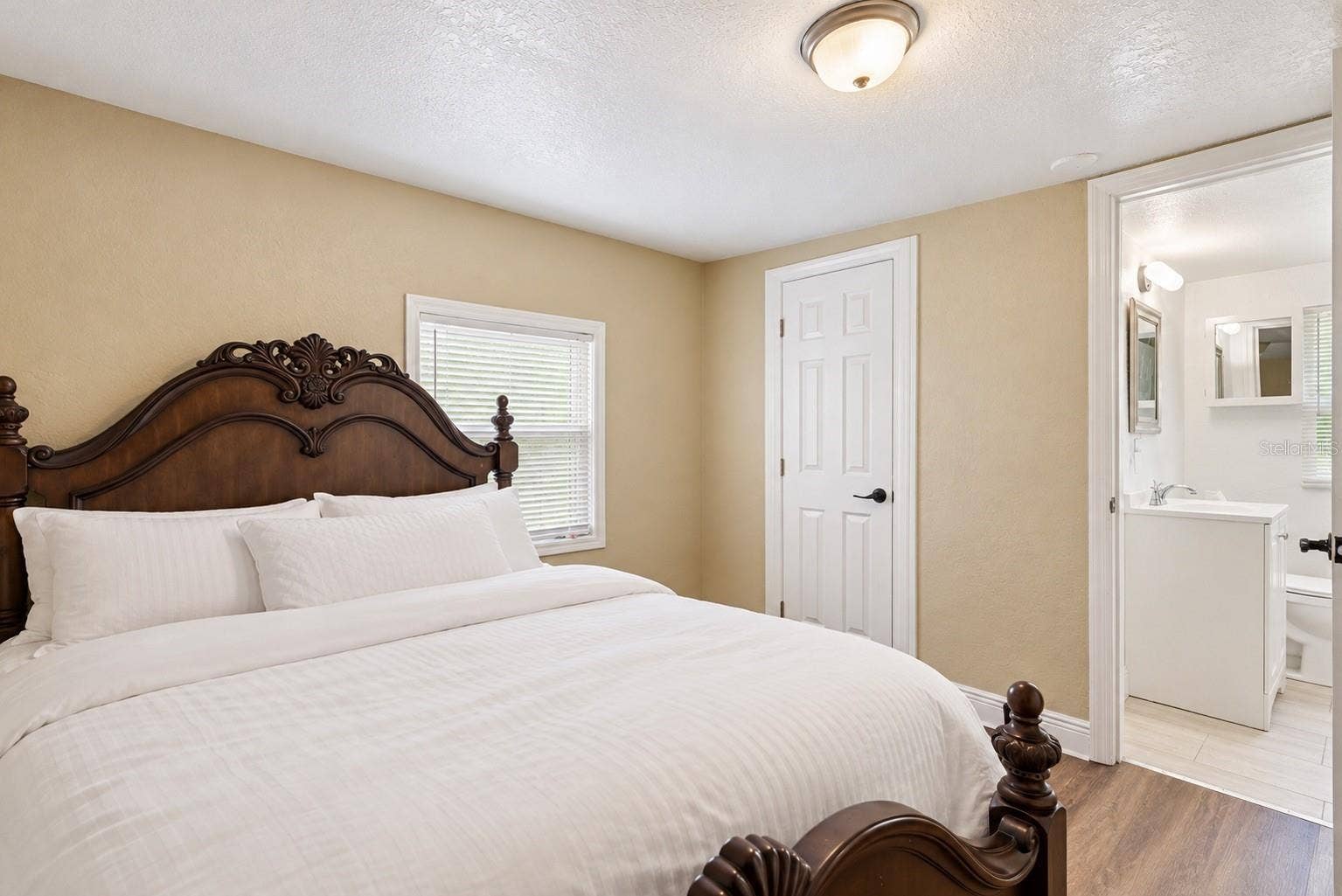 1307 W KALEY AVENUE, Orlando, FL 32805 1307 W KALEY AVENUE, Orlando, FL 32805