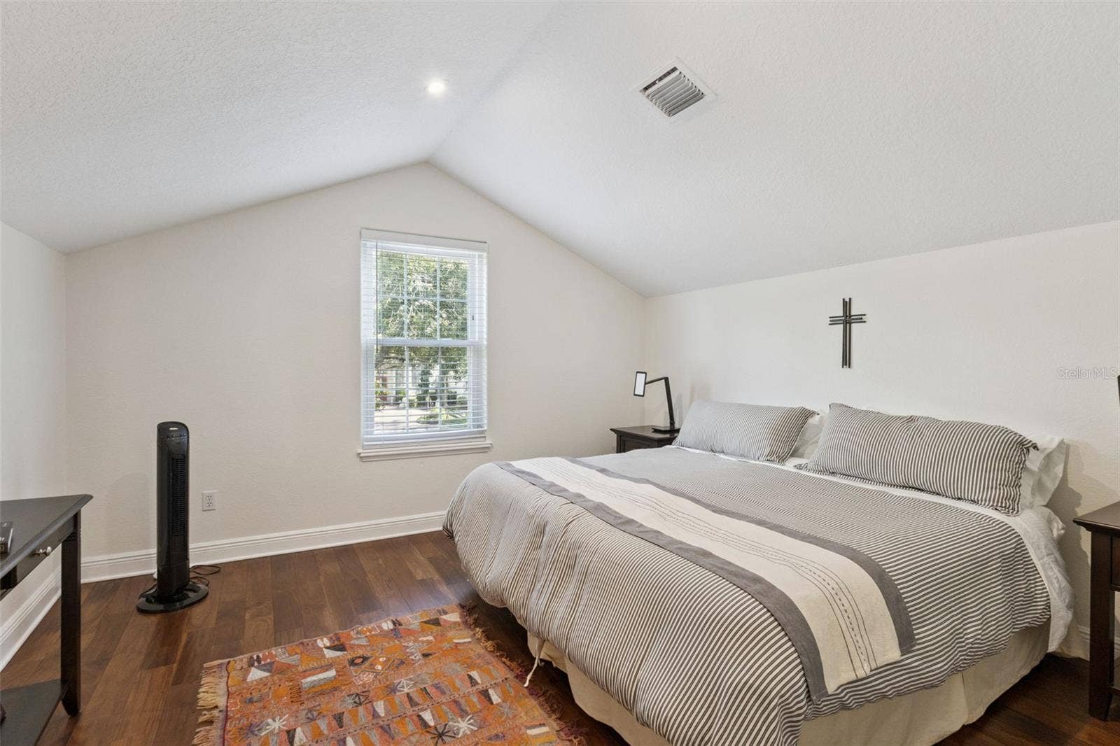 3832 HUNTERS ISLE DRIVE, Orlando, FL 32837 Second floor private suite - Bedroom.