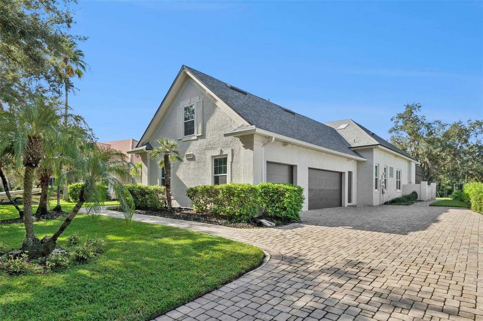 3832 HUNTERS ISLE DRIVE, Orlando, FL 32837 Welcome to your 3-Car Garage with Side Entry!