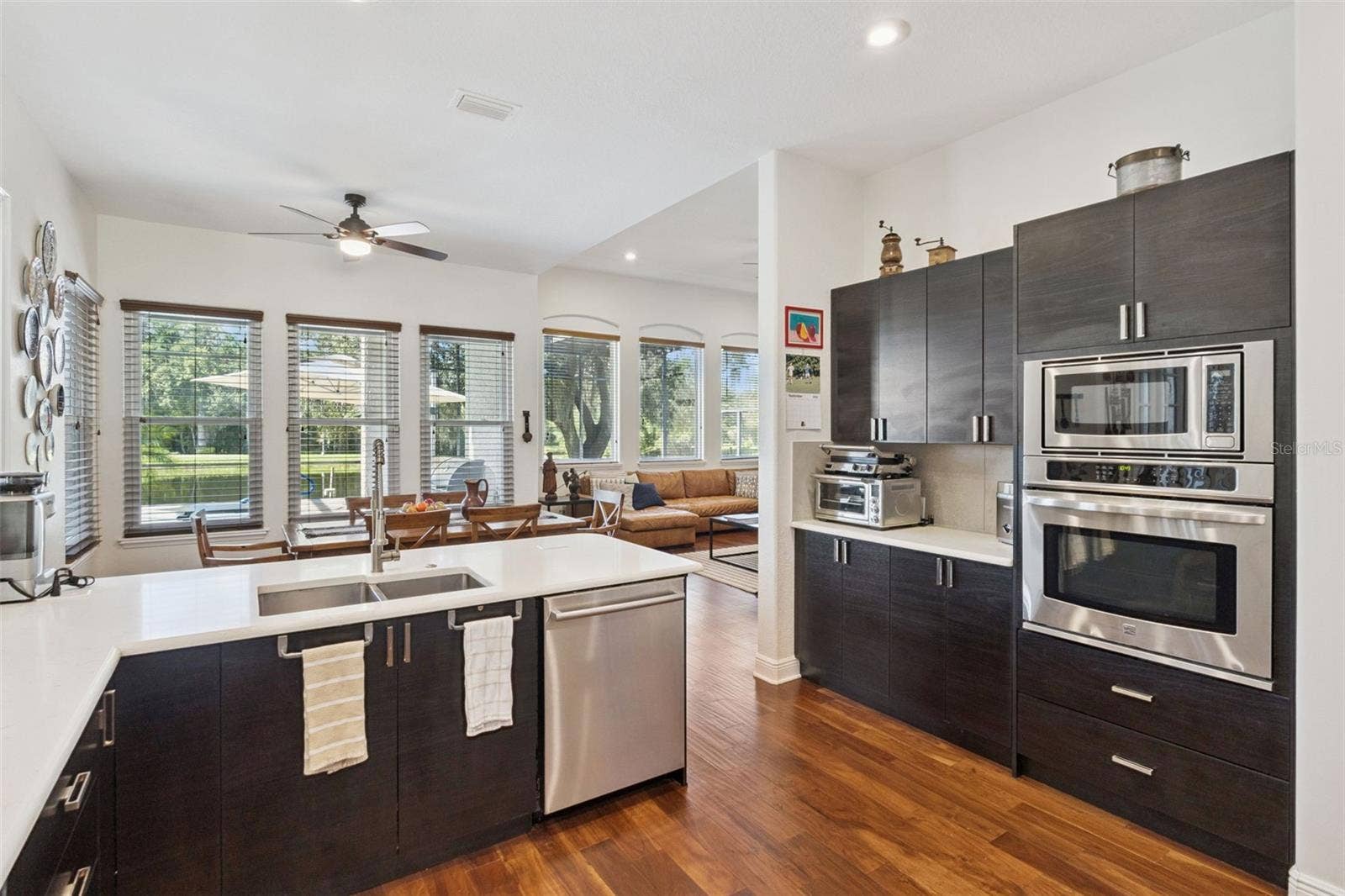 3832 HUNTERS ISLE DRIVE, Orlando, FL 32837 Stunning Kitchen!