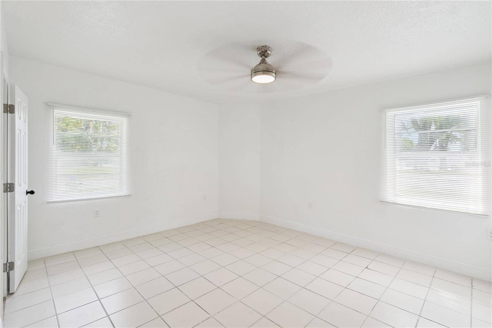 2112 LEE STREET, Orlando, FL 32805 2112 LEE STREET, Orlando, FL 32805