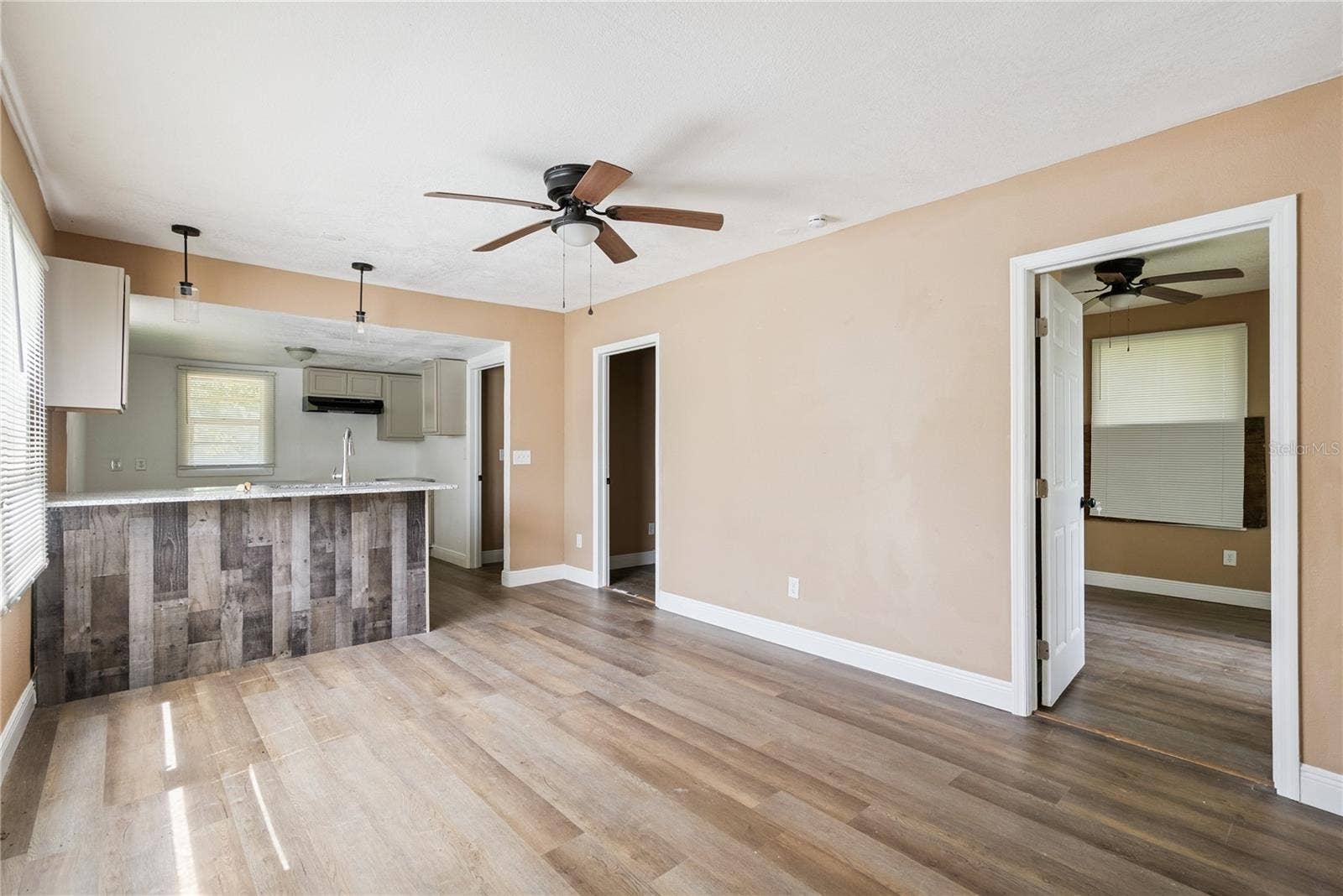 2112 LEE STREET, Orlando, FL 32805 2112 LEE STREET, Orlando, FL 32805