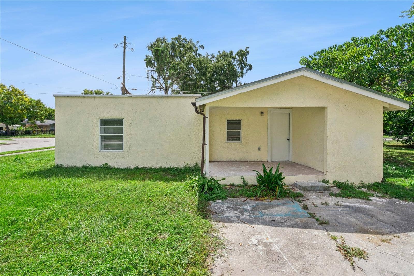 2112 LEE STREET, Orlando, FL 32805 2112 LEE STREET, Orlando, FL 32805
