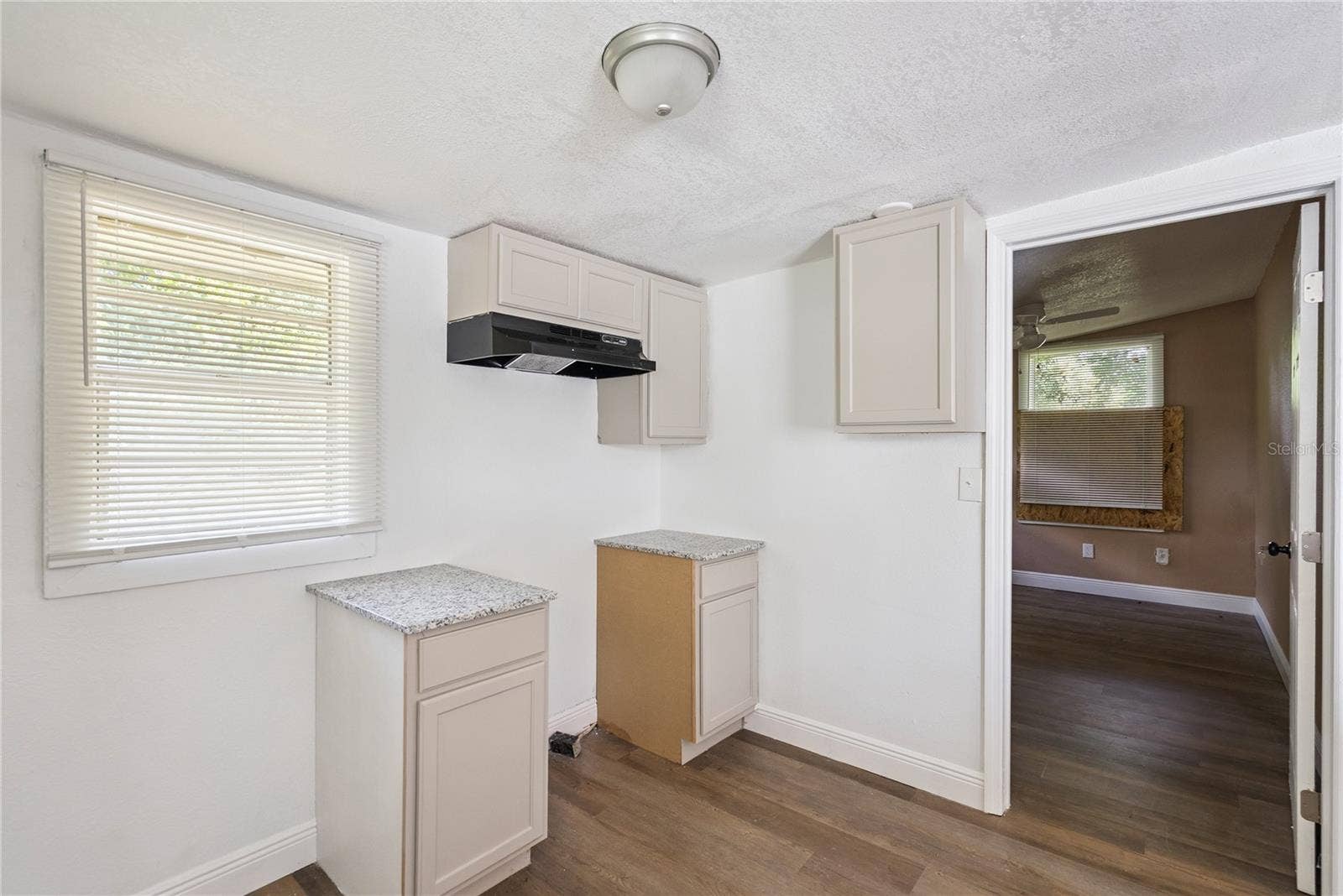 2112 LEE STREET, Orlando, FL 32805 2112 LEE STREET, Orlando, FL 32805