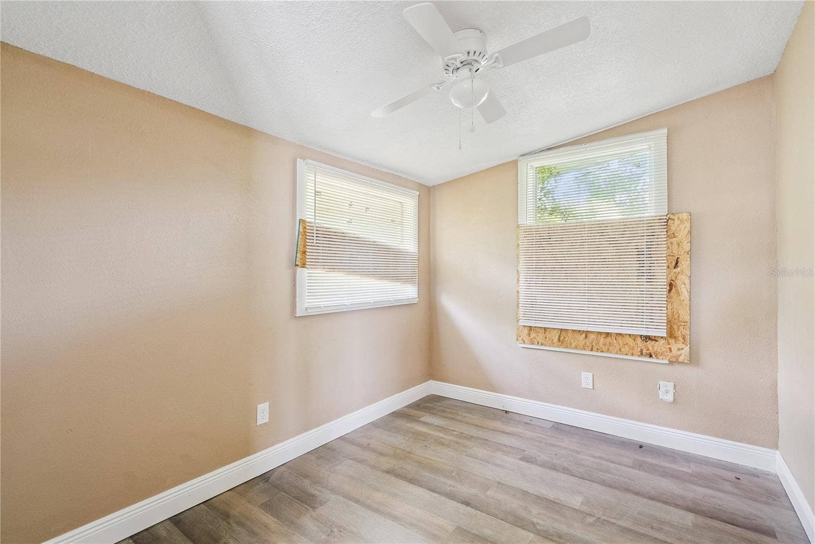 2112 LEE STREET, Orlando, FL 32805 2112 LEE STREET, Orlando, FL 32805