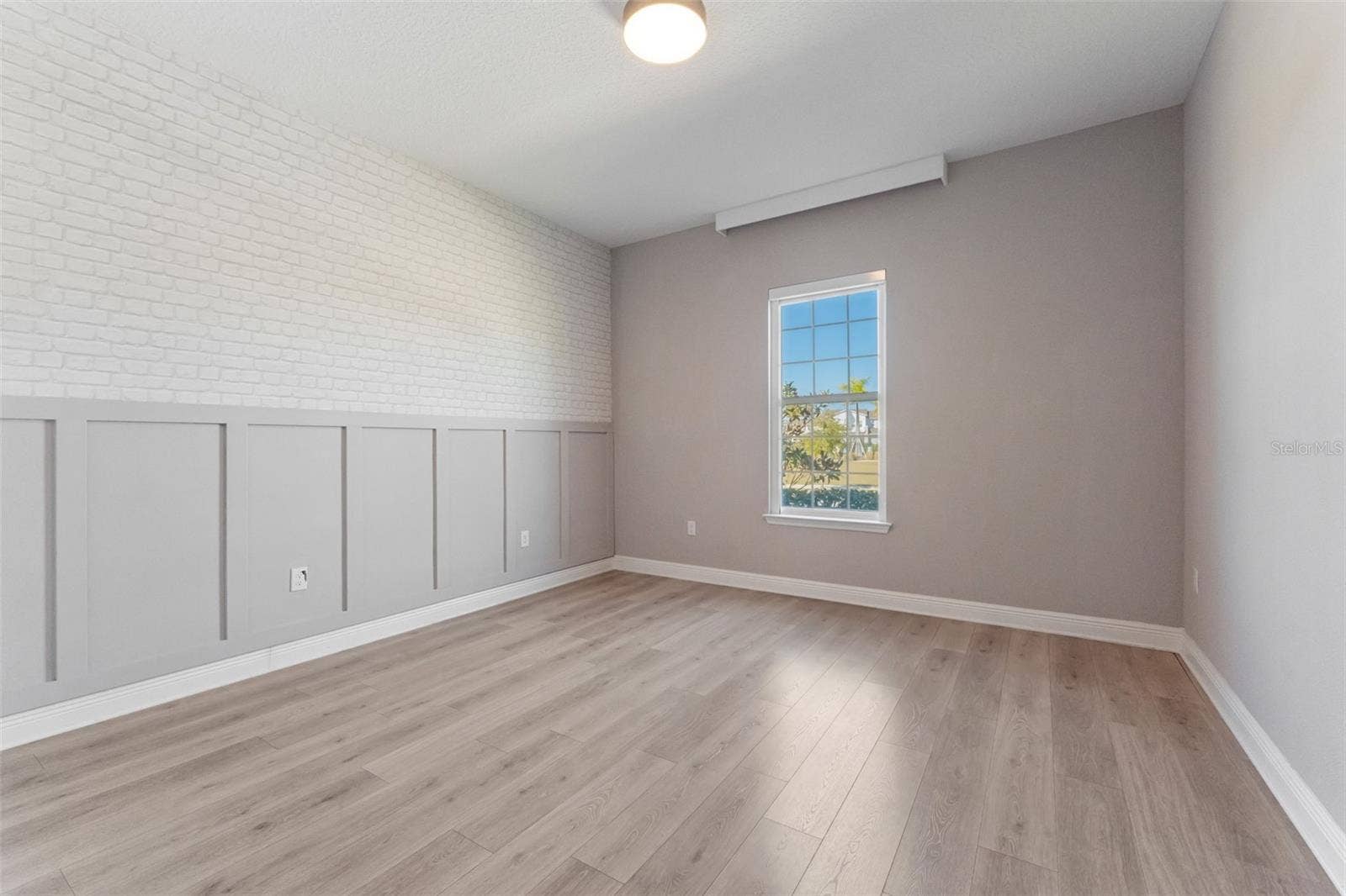 19058 PLANETREE STREET, Orlando, FL 32827 Bright fourth bedroom ready to make your own.