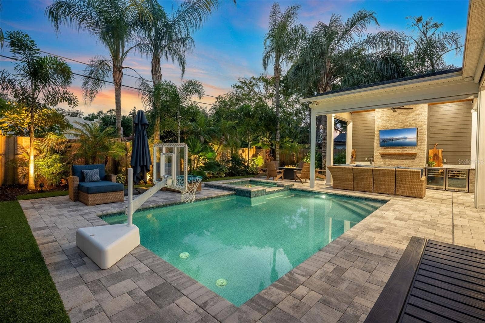 1018 W HARVARD STREET, Orlando, FL 32804 1018 W HARVARD STREET, Orlando, FL 32804