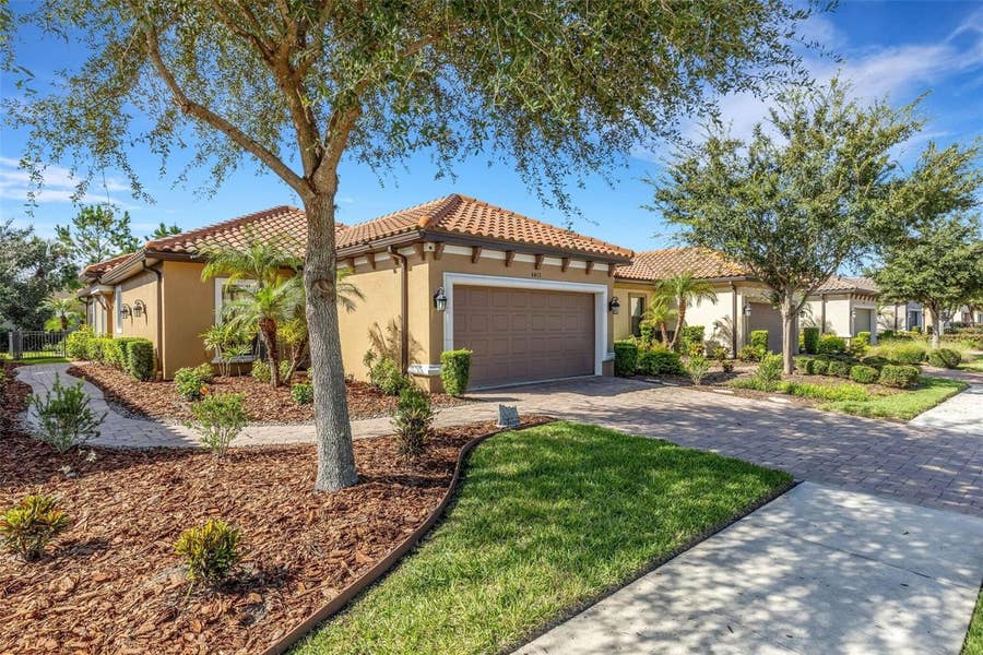 Property photo for 8413 ALBERATA VISTA DRIVE, Tampa, FL