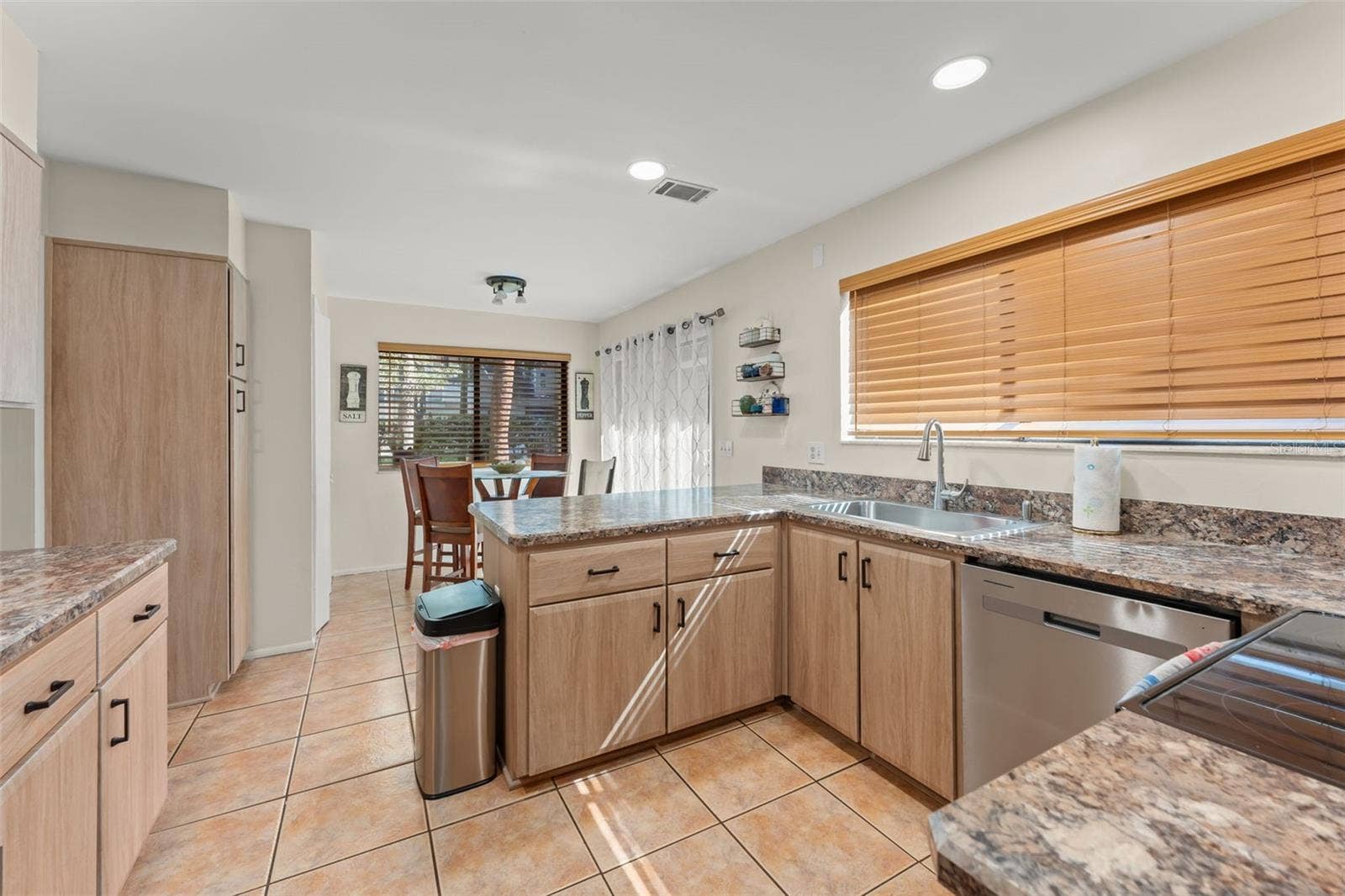 228 S FOX CHASE POINT, Longwood, FL 32779 228 S FOX CHASE POINT, Longwood, FL 32779