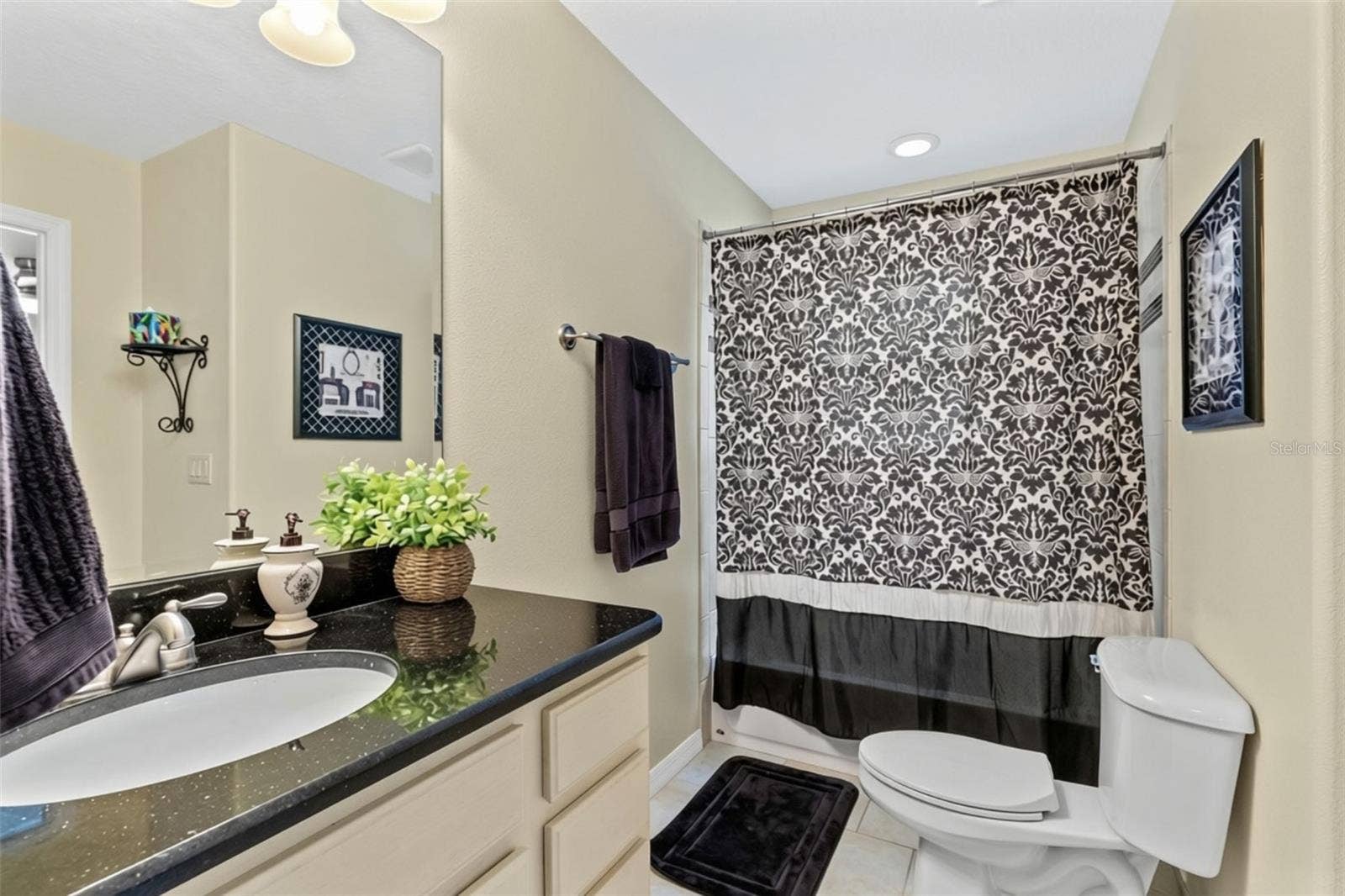 1206 LAKESHORE DRIVE, Mount Dora, FL 32757 Upstairs Bath