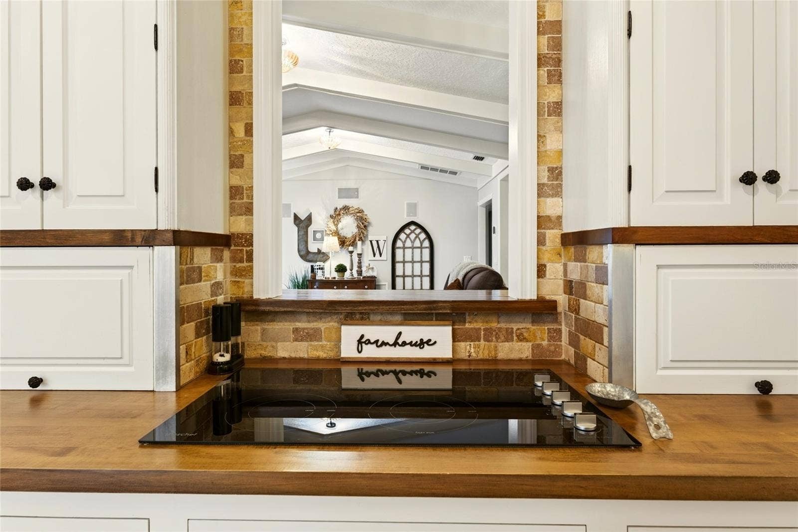 109 LAUREL OAK DRIVE, Longwood, FL 32779