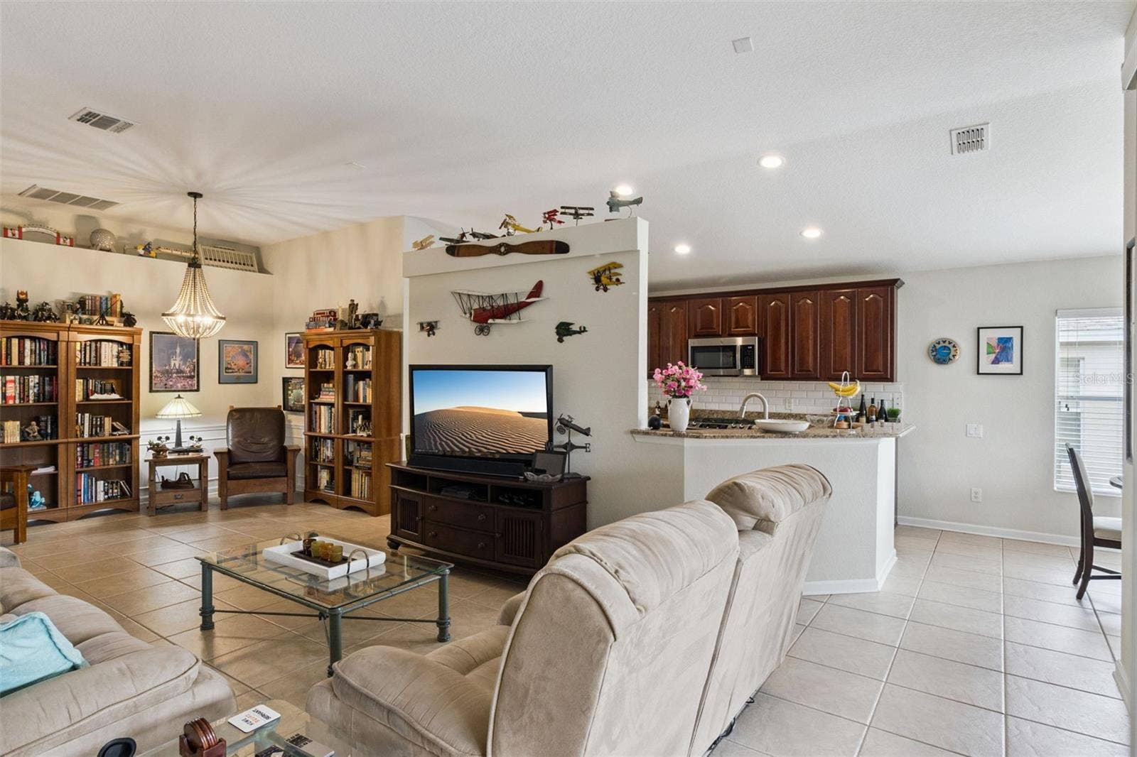 533 ARENA DRIVE, Davenport, FL 33837 533 ARENA DRIVE, Davenport, FL 33837