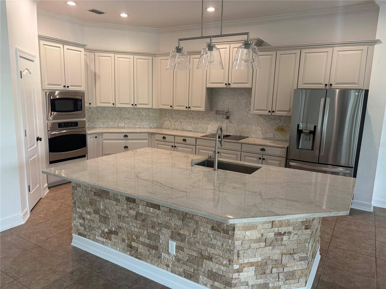 4244 ISLE VISTA AVENUE, Belle Isle, FL 32812 4244 ISLE VISTA AVENUE, Belle Isle, FL 32812