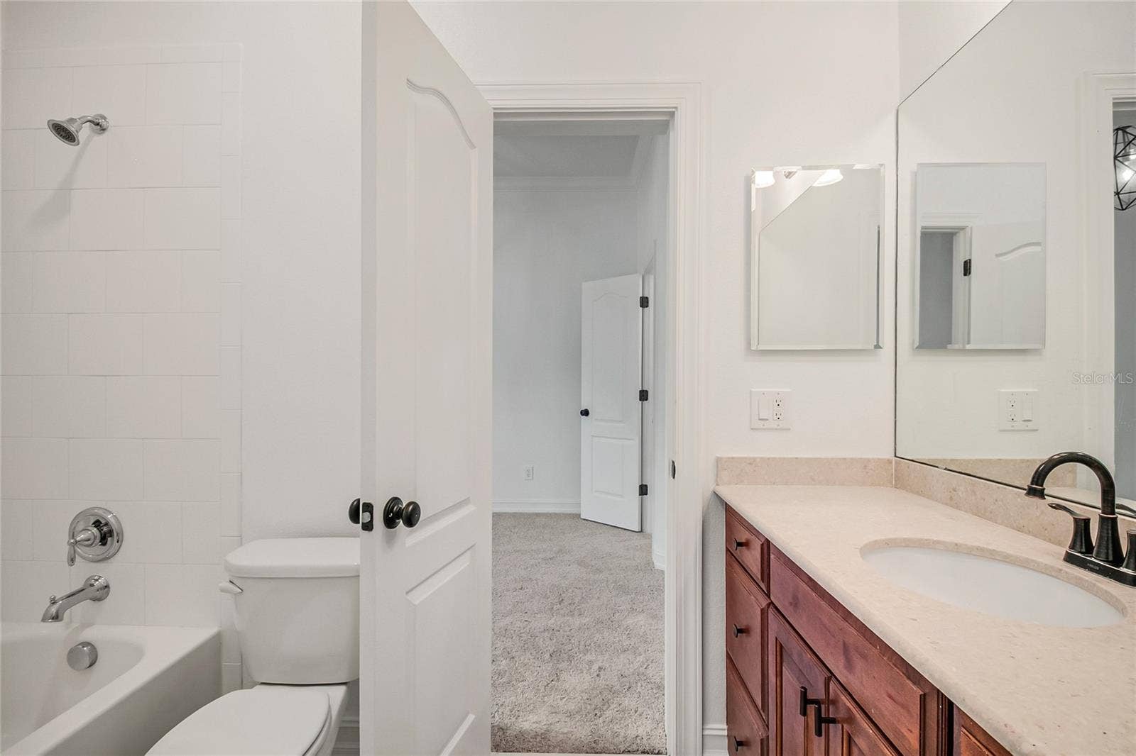 4244 ISLE VISTA AVENUE, Belle Isle, FL 32812 BATH # 2 JACK AND JILL BATH FROD BED #2 and #4