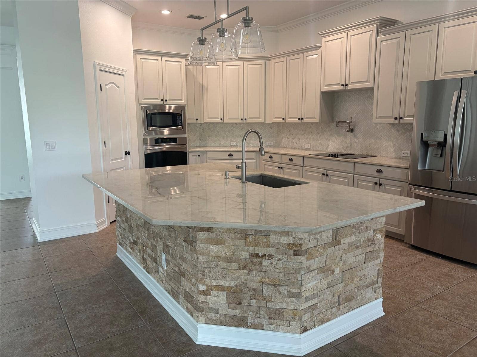 4244 ISLE VISTA AVENUE, Belle Isle, FL 32812 4244 ISLE VISTA AVENUE, Belle Isle, FL 32812