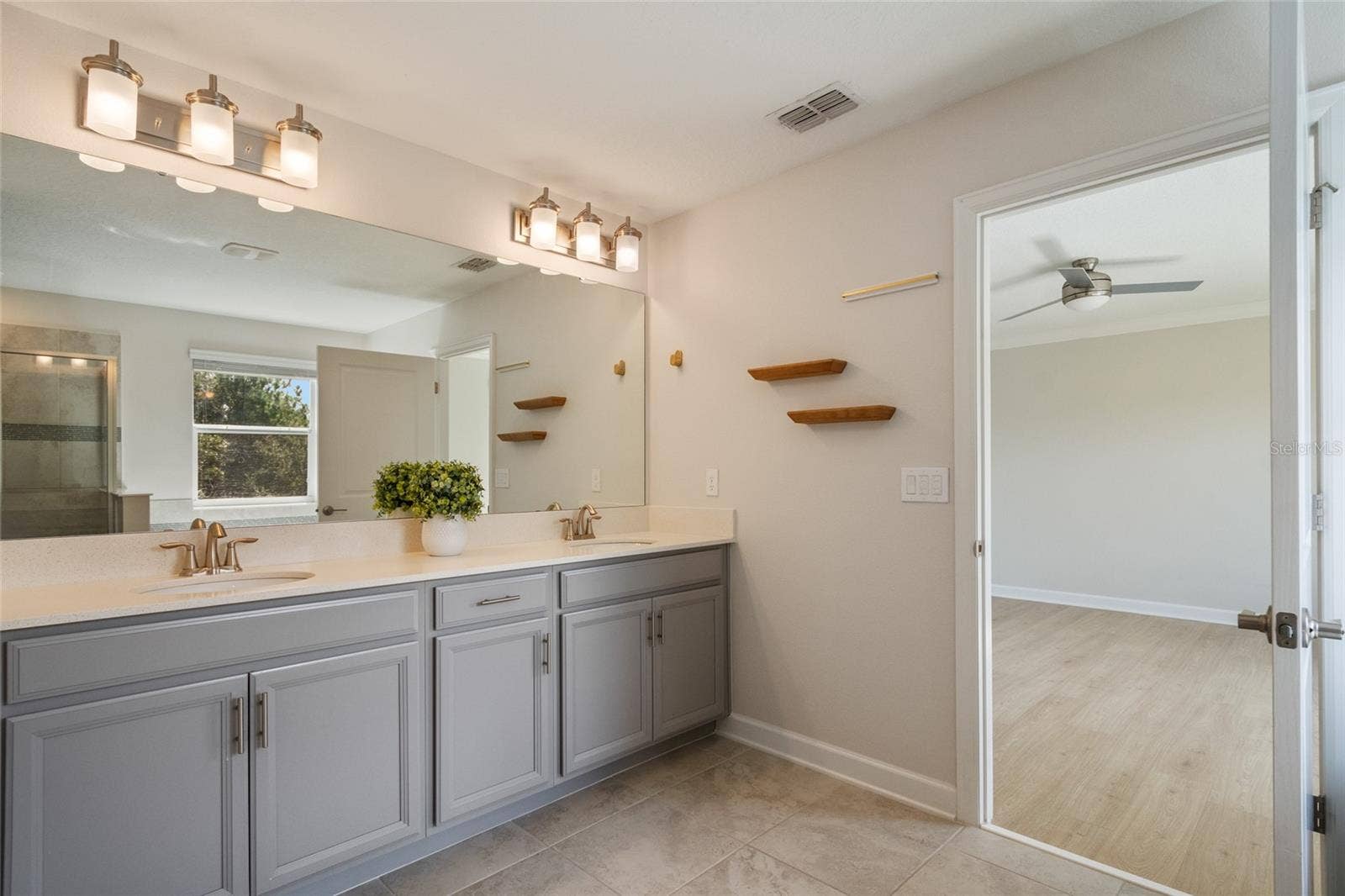 10192 LOVEGRASS LANE, Orlando, FL 32832