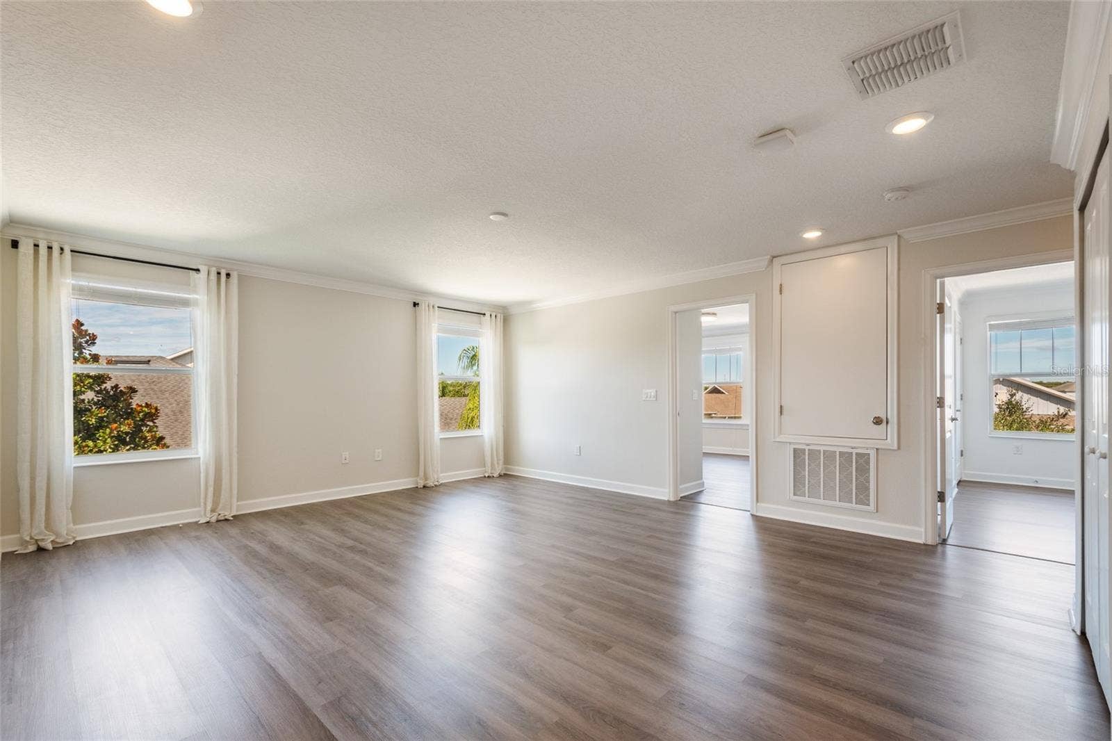 10192 LOVEGRASS LANE, Orlando, FL 32832