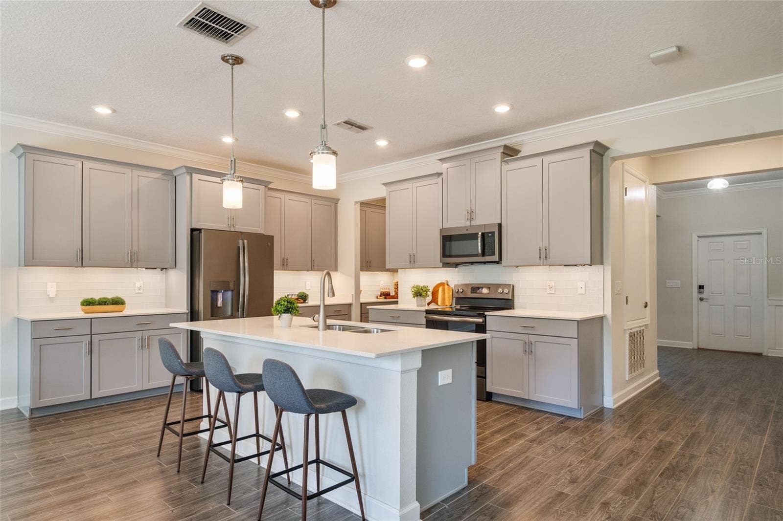 10192 LOVEGRASS LANE, Orlando, FL 32832